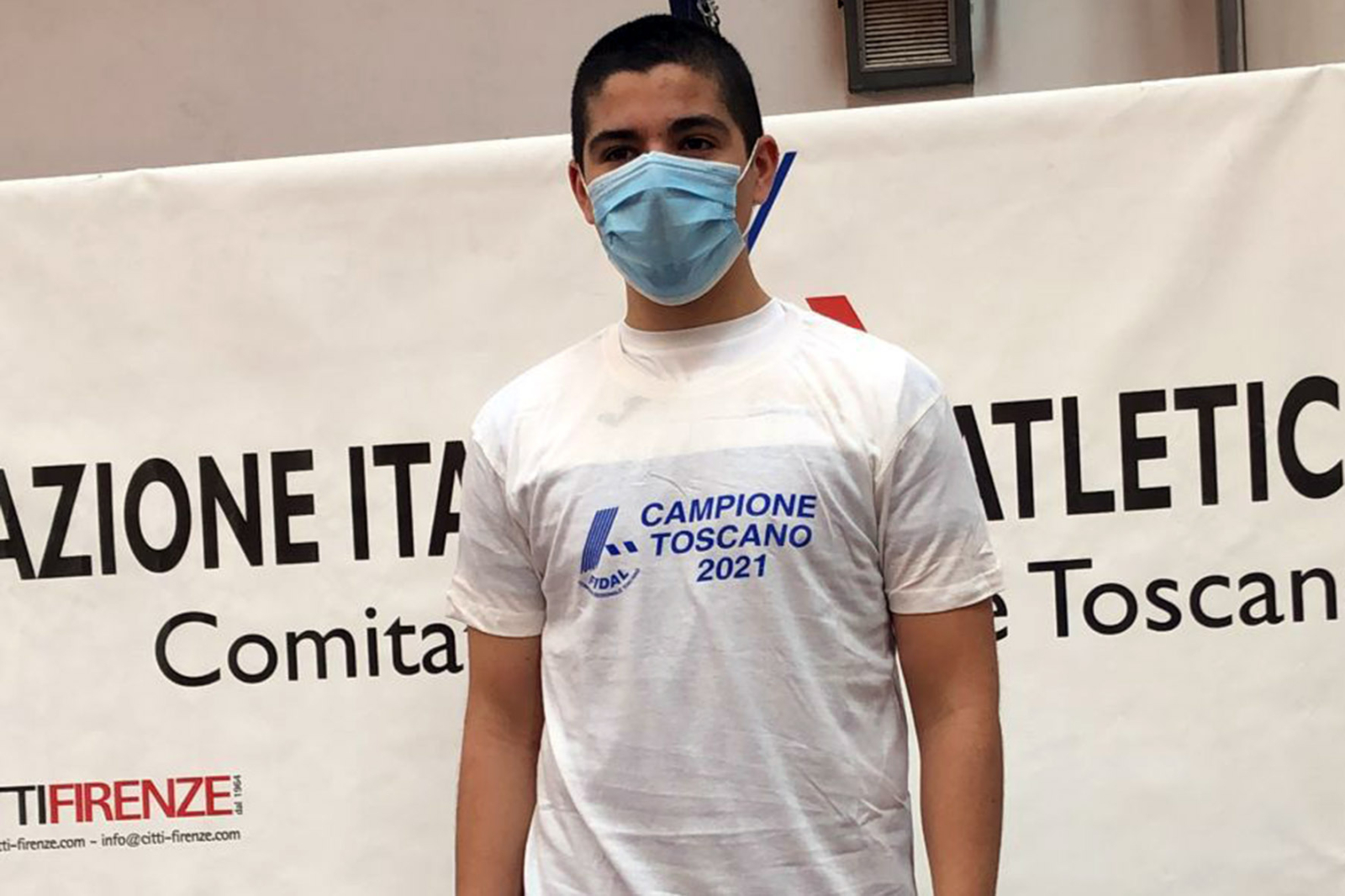 L’ARETINO JOSHUA VAGHEGGI È CAMPIONE TOSCANO NEL LANCIO DEL MARTELLO