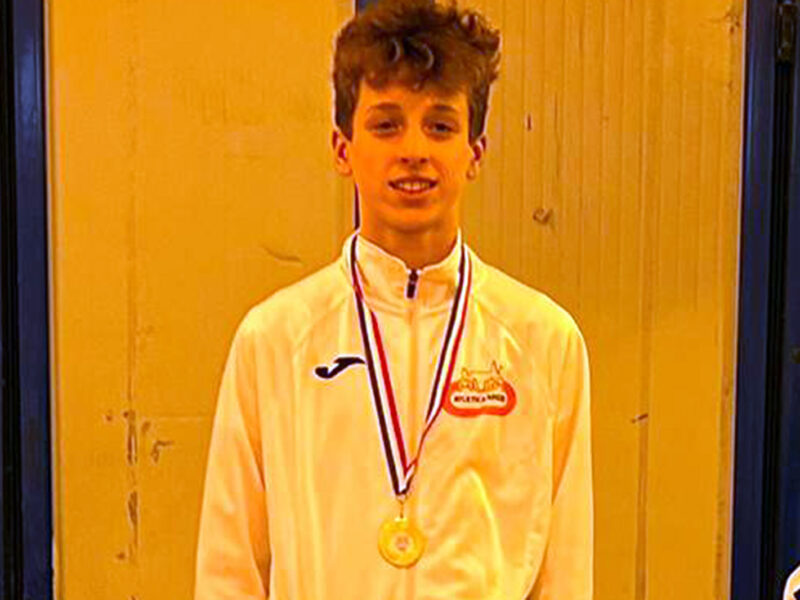 Mattia Falciani dell’Alga Atletica Arezzo è campione regionale nel salto in alto